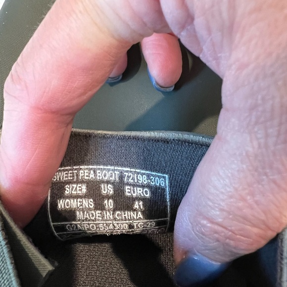 Stay dry in style - BOGS Sweet Pea waterproof Chelsea boots for every rainy day - Picture 9 of 9